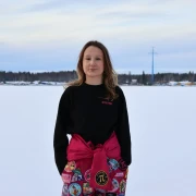 Simone Gronroos sekreterare