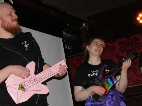 33ae411d 6d61 4001 9a0e 0b3883374541