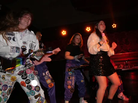 5dd951e8 689d 41c0 8545 3b5d675a65bd