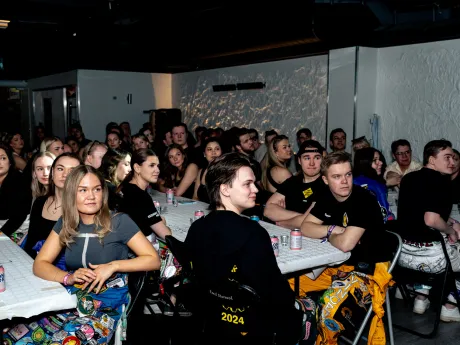 bermuda sitz 2024 14 53658474745 o