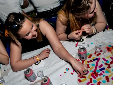 bermuda sitz 2024 275 53657159452 o