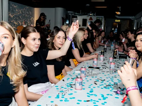 bermuda sitz 2024 31 53658008361 o