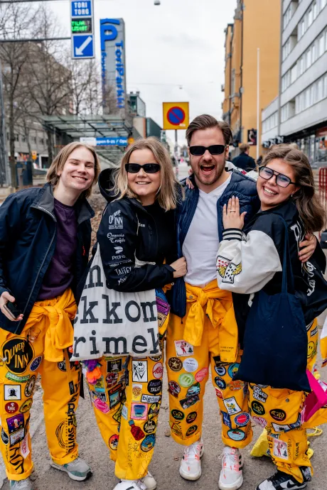 bermuda sitz 2024 350 53658387259 o