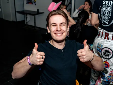 bermuda sitz 2024 42 53658009341 o