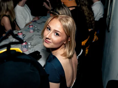 bermuda sitz 2024 56 53657143007 o