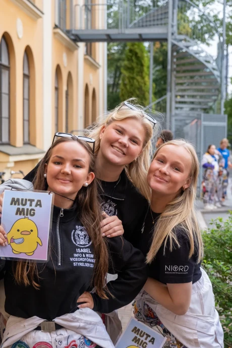 dsf1023 53990053660 o