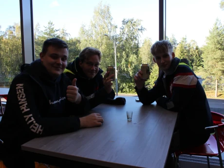 609516F4 F36F 4949 80C8 489E8E44ACFC