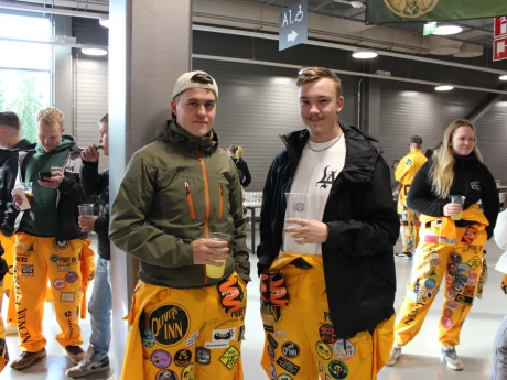 94CAABB1 84C8 421A BFEE 40D7FC72D7C4