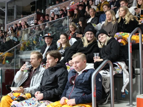 BAB78D77 9AFC 4447 81DA 806BB3D7799A