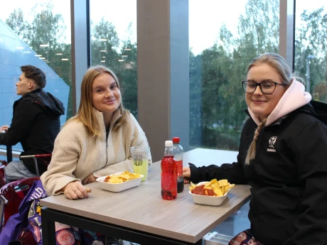 FB7ED3EC 1CB3 4CE0 8916 F9AE46306EB9