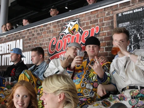 FDD88388 AD8F 4964 93ED CBA4A1C4A1BD