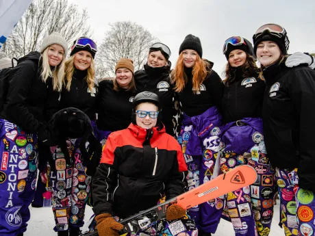 BqdmRuxVVdR44dGY2mHkSyRv5hmgA57T