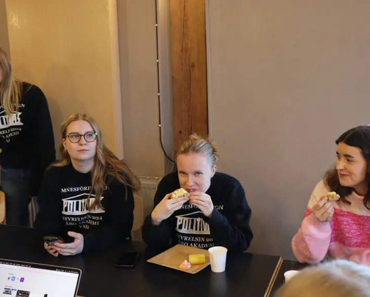 img 7185 53595063106 o