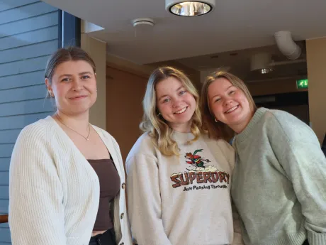 img 7200 53595383989 o