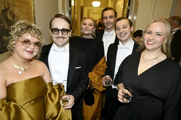 Vasabladet KAJ Ser Tillbaka P Succ ret Nu V ntar Lugnare Dagar 